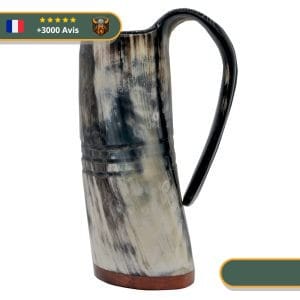 Chope à Boire Avec Gravures En Corne De Bœuf