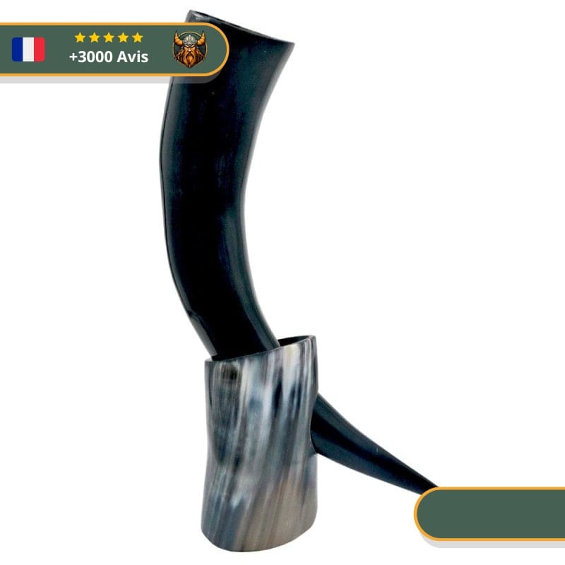 Corne à boire Viking avec socle – Image 3